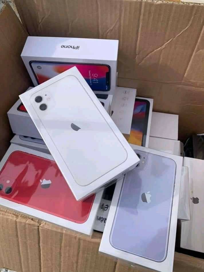 Buy iPhone liquidation pallets - Image 8